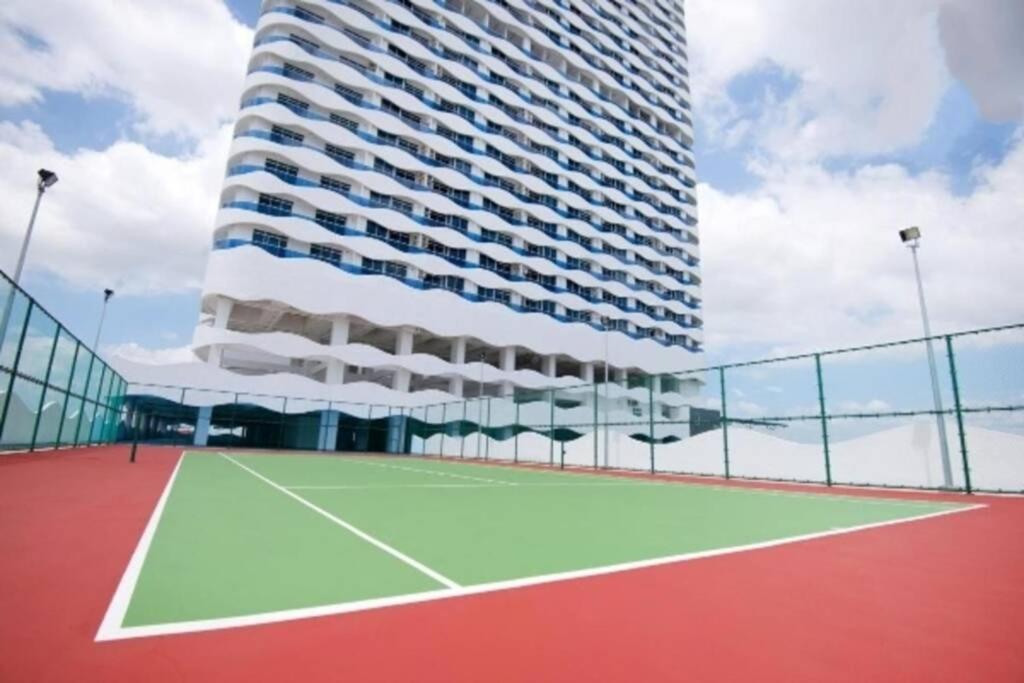The Wave - Kota Laksamana -- Pool View -- 6 Pax Apartman Malacca Kültér fotó
